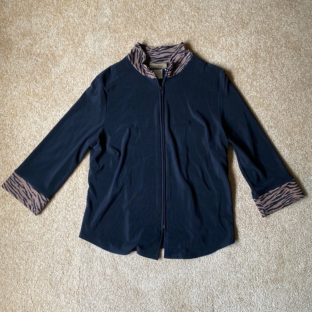 CDW petite small black 3/4 sleeve zip up jacket top tiger stripe trim